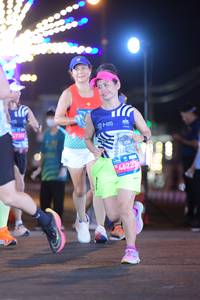 BIB: 46222
                            <button type="button" onclick="openModal(23067875)" class="btn btn-primary btn-sm float-right btn-popup" data-toggle="modal" data-target=".modal-high-quality">
                        <i class="fas fa-shopping-cart"></i> Add to Cart
                    </button>
                                            <button type="button" onclick="isThisMe(23067875, true)" class="btn btn-success btn-sm float-right btn-popup btn-isme hidden" data-toggle="tooltip" data-placement="bottom" title="นี่คือรูปของคุณใช่ไหม คลิกที่นี่เพื่อเอาเข้าอัลบั้ม">
                        <i class="fas fa-plus"></i> Add to album
                    </button>
                    <button type="button" onclick="isThisMe(23067875, false)" class="btn btn-warning btn-sm float-right btn-popup btn-isnotme hidden">
                        <i class="fas fa-ban"></i> Remove from album
                    </button>